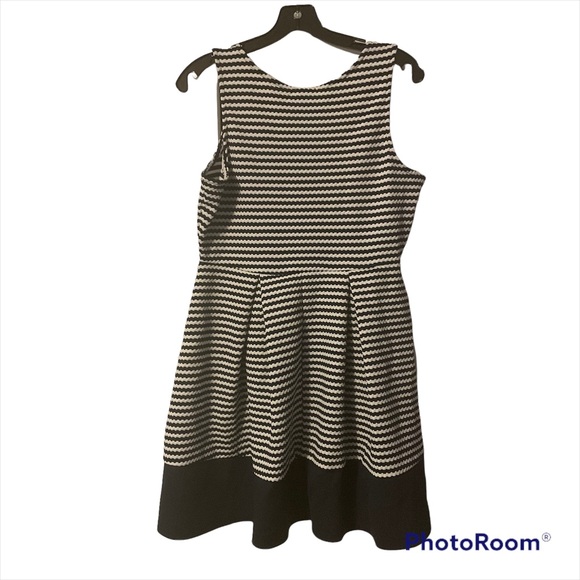 Rue21 dress - Picture 2 of 4